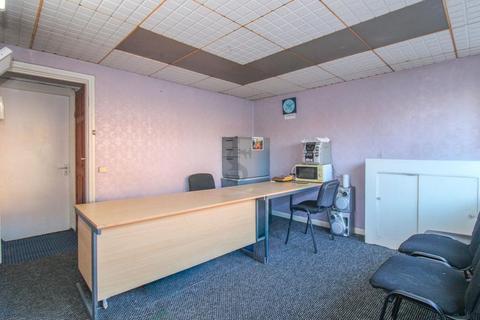 Retail property (high street) for sale, 33 Moat Rd Leicester LE5 5EF