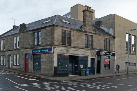 Retail property (high street) to rent, 2-8 West Bridge St Falkirk FK1 5RQ