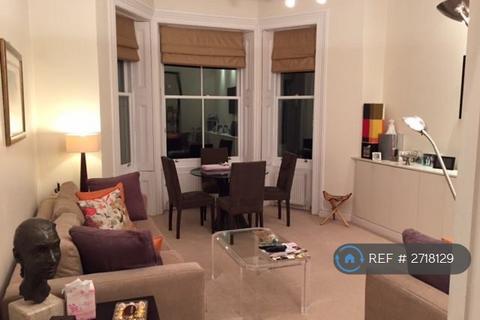 2 bedroom flat to rent, Connaught House, London, W9