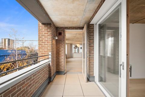 undefined, London Lane, London, E8