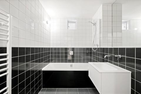 undefined, London Lane, London, E8