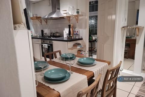 1 bedroom flat to rent, Darcy House, London, E8