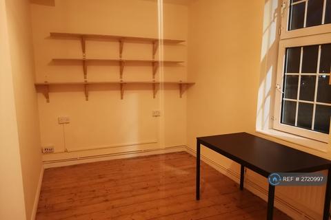 1 bedroom flat to rent, Darcy House, London, E8