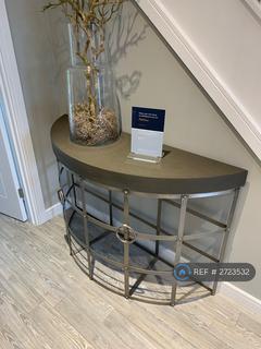 undefined, Holmesley Road, Borehamwood, WD6