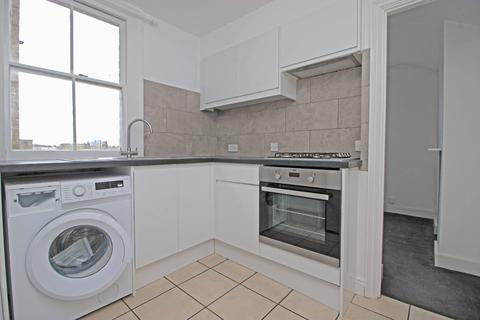 3 bedroom flat to rent, Albion Place, Ramsgate, Kent, CT11