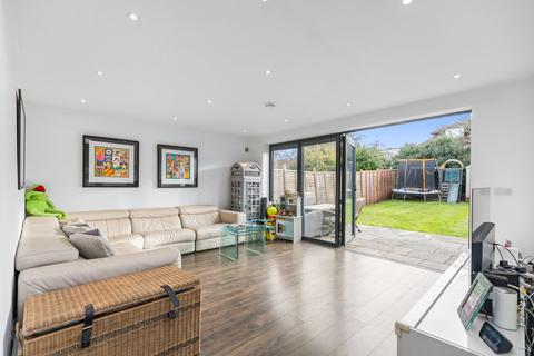 Ashbourne Avenue, Temple Fortune, NW11