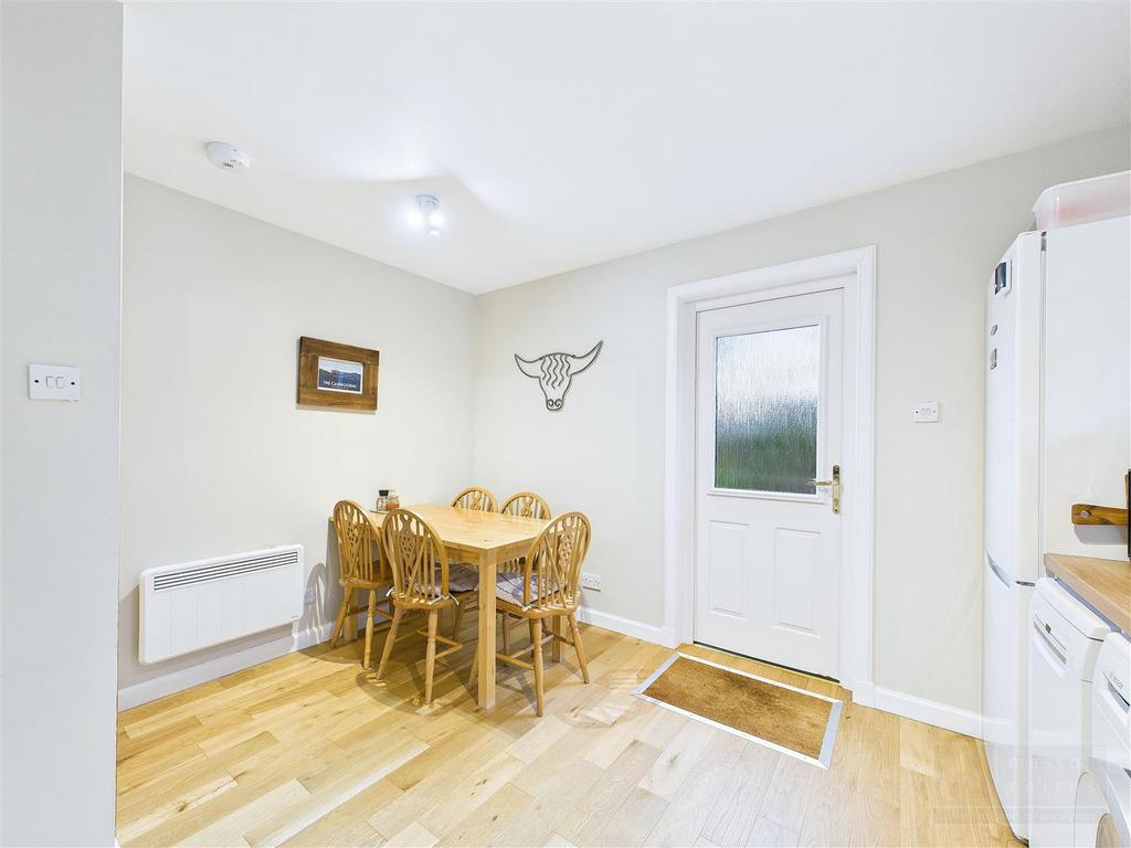 Kitchen &amp; Dining Area
