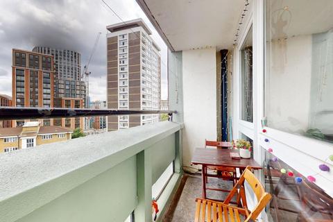 2 bedroom flat to rent, Hall Place, London W2