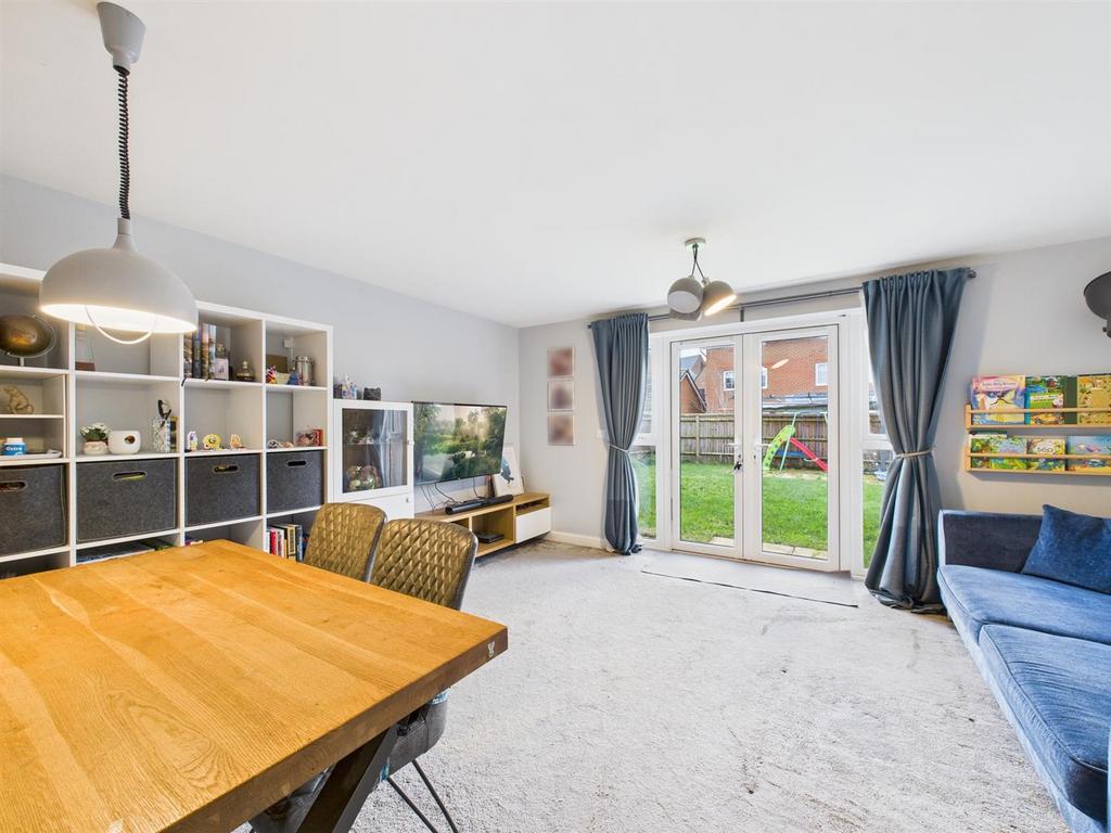 CAM02435 G0-PR0101-STILL015.jpg