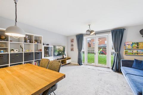 3 bedroom semi-detached house for sale, Nutmeg Close, Aylesbury HP22