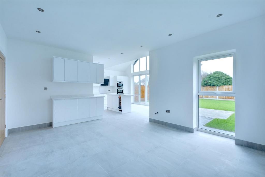 Kitchen Diner 2.jpeg