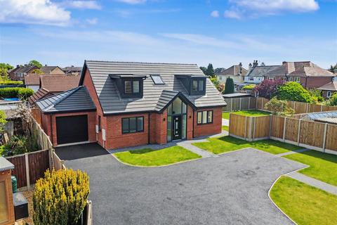 3 bedroom detached house for sale, Chetwynd Road, Toton