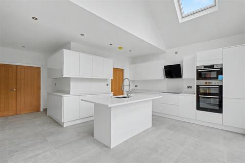 3 bedroom detached house for sale, Chetwynd Road, Toton