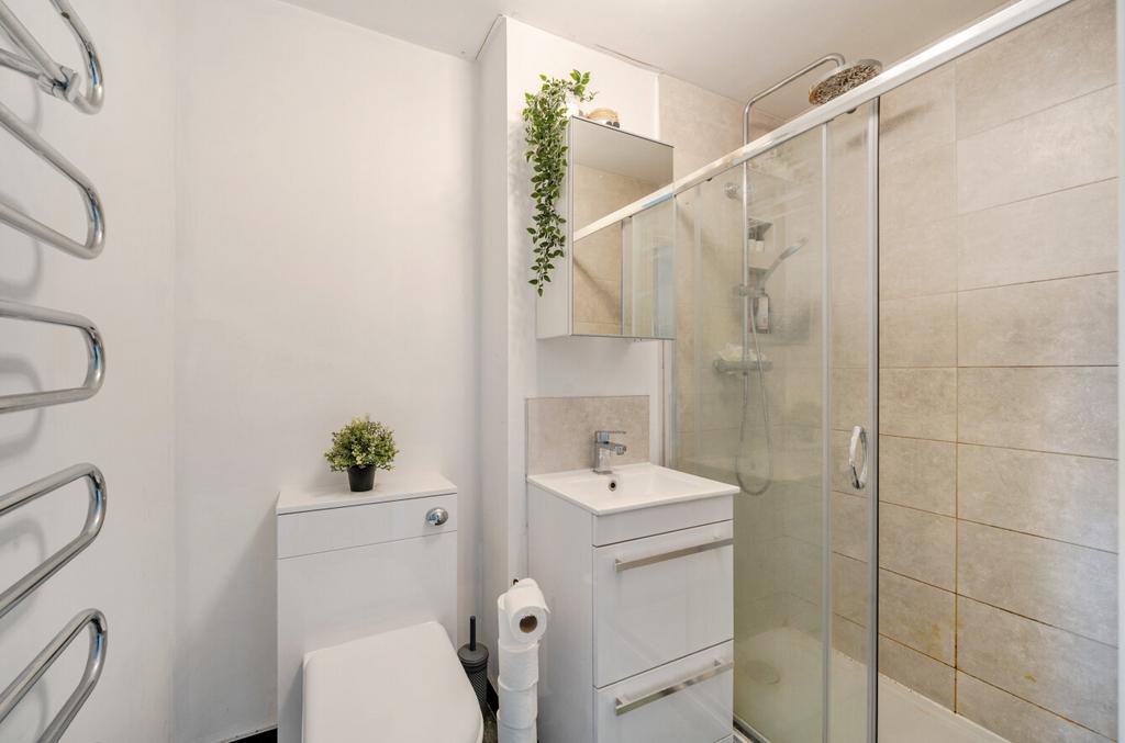 1363551-7-69036c8...