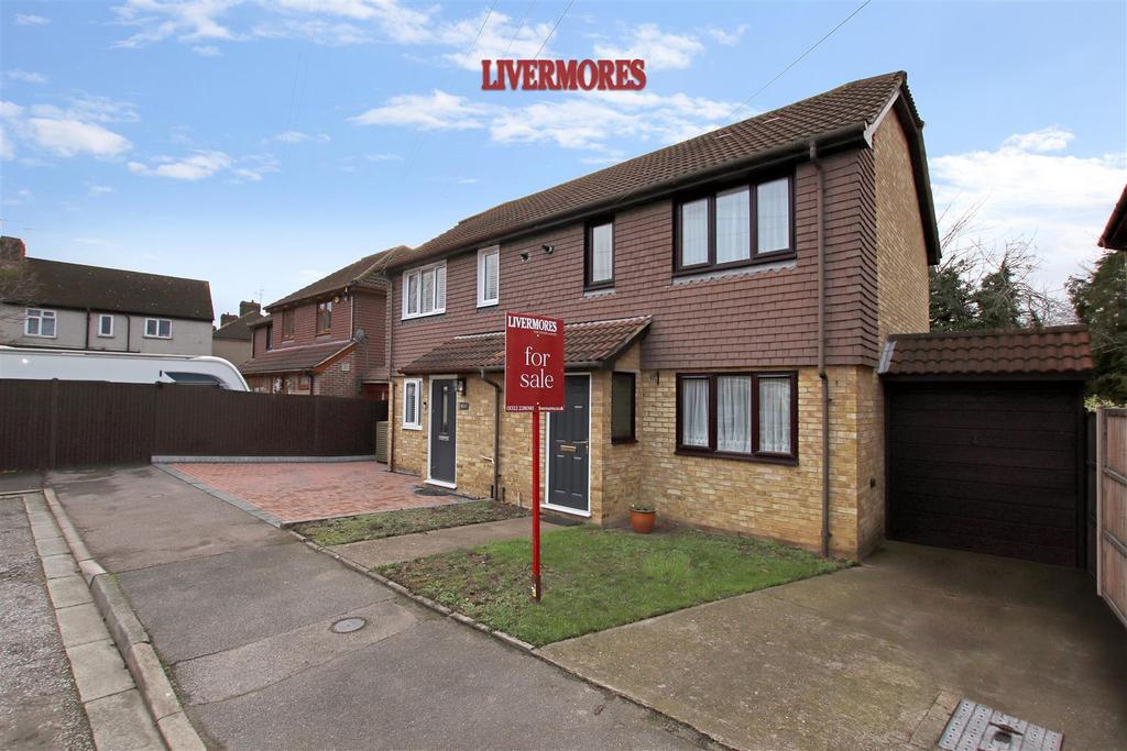 Detached house exterior, driveway, garage