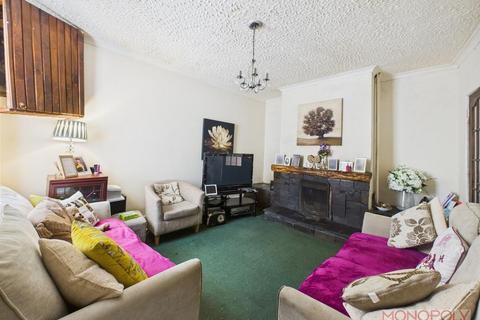 2 bedroom end of terrace house for sale, Woodland Grove, Summerhill, LL11