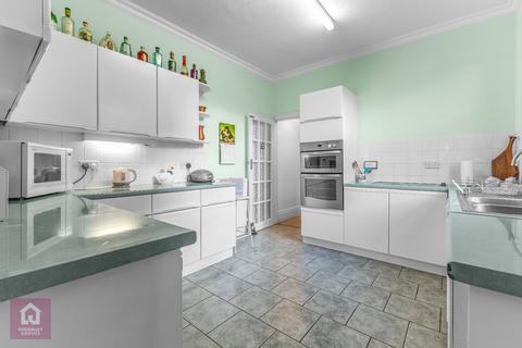 undefined, Avon Road, Hale, Altrincham, Greater Manchester, WA15