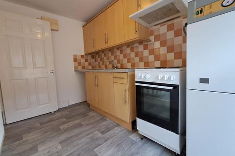 2 bedroom flat to rent, 16 Market Street, Haverfordwest, Pembrokeshire