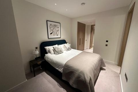 2 bedroom apartment to rent, River Park Tower, London, SW8