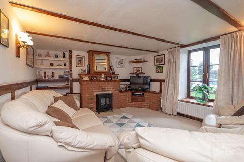 3 bedroom cottage for sale, Chale Green, Ventnor