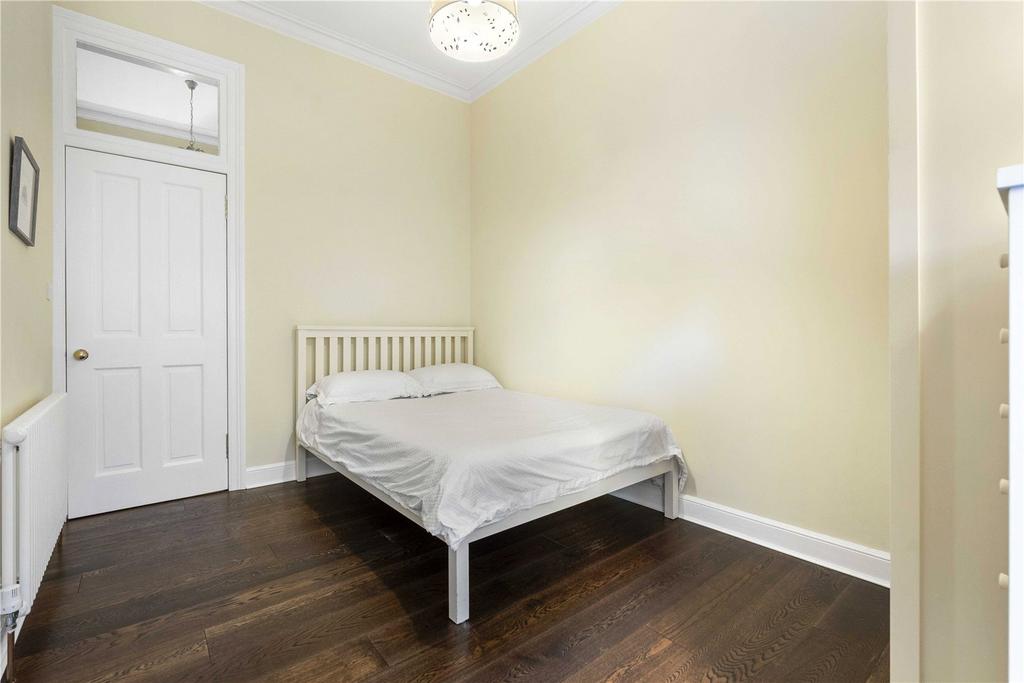 27 Falcon Gardens 38