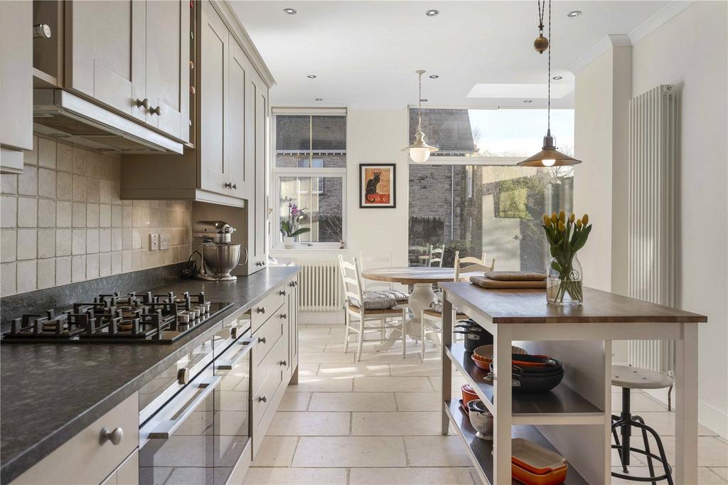 27 Falcon Gardens 19