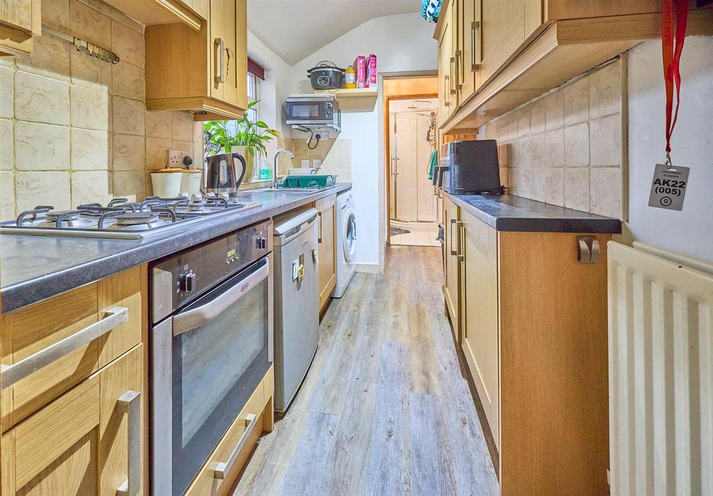 Fitted kitchen to rear