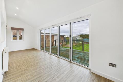 2 bedroom bungalow for sale, Newpots Close, Peldon, Colchester, Essex, CO5