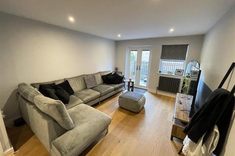 undefined, Winchester Street, Salisbury SP1