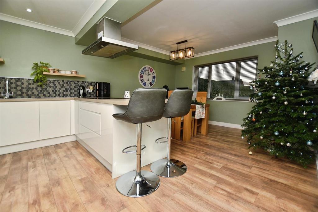 Bcb91342-kitchen.JPG