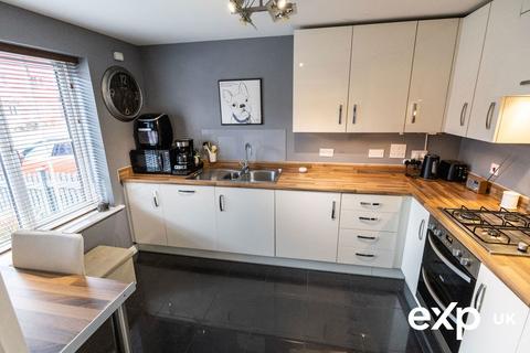 4 bedroom detached house for sale, First Oak Drive, Mansfield NG21