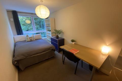 6 bedroom terraced house to rent, Hungerton Street, Lenton, NG7 1HL