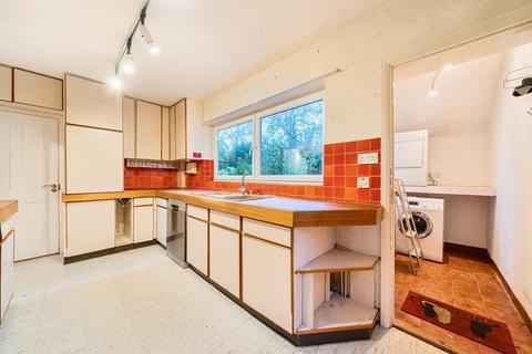 4 bedroom detached house for sale, Carlyon Close, Farnborough, Hampshire, GU14