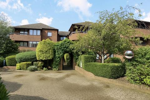 undefined, High Road, Bushey WD23