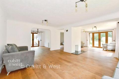 undefined, Crawley Lane Crawley RH10