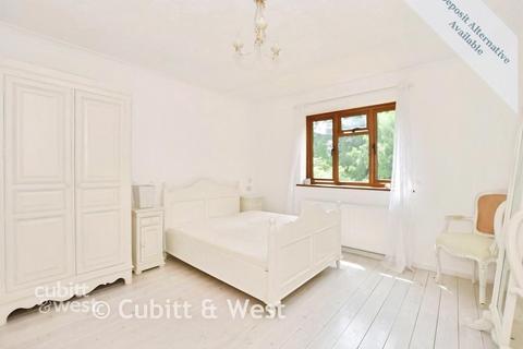 undefined, Crawley Lane Crawley RH10