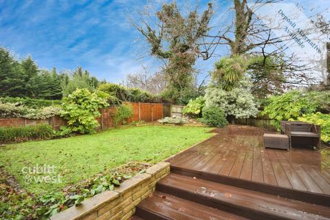 undefined, Crawley Lane Crawley RH10
