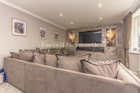 undefined, First Avenue, Preston PR4