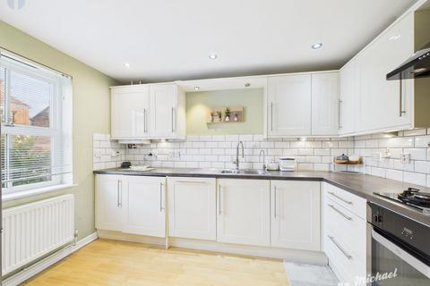3 bedroom semi-detached house for sale, Sandhill Way, Aylesbury, Buckinghamshire