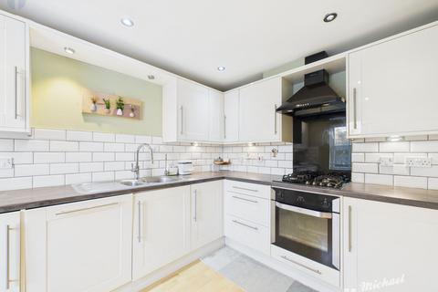 3 bedroom semi-detached house for sale, Sandhill Way, Aylesbury, Buckinghamshire