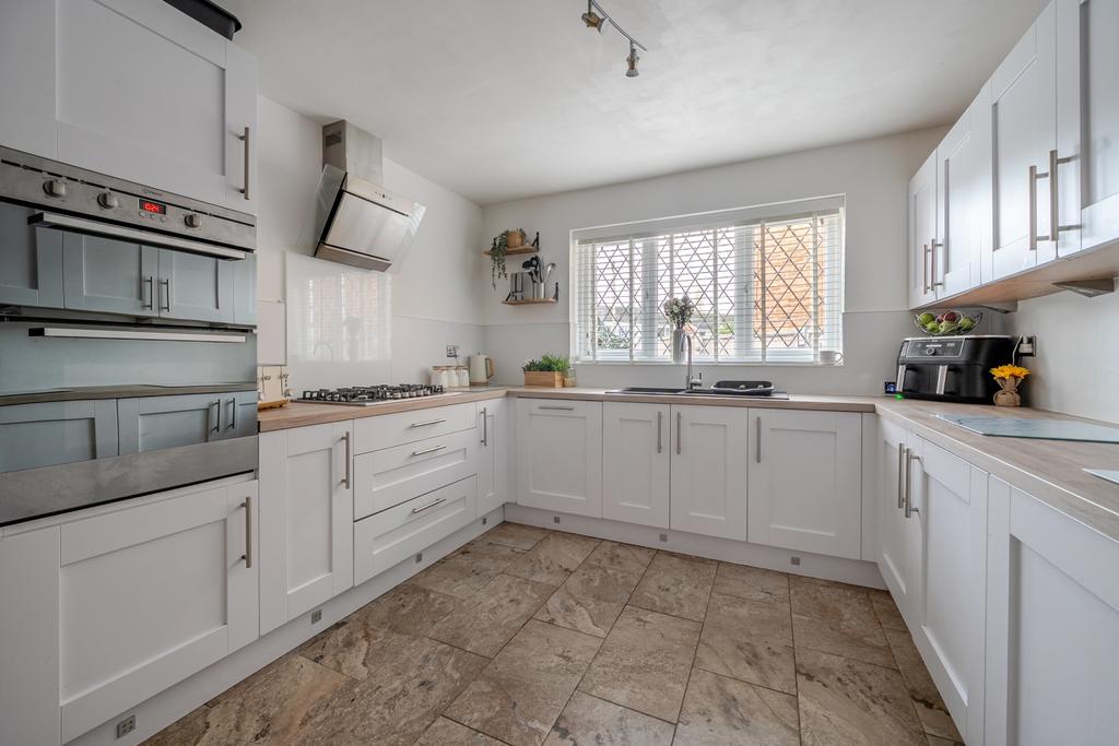 1388691-12-693a9e789970f