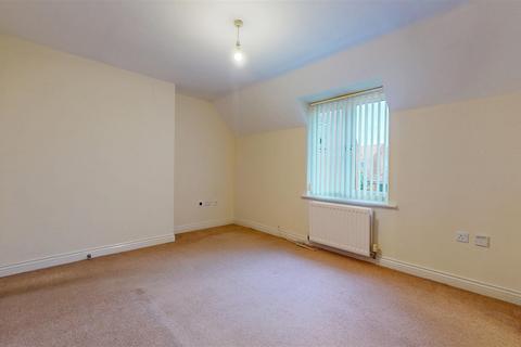 2 bedroom coach house for sale, Keel Way, Milton Keynes MK4