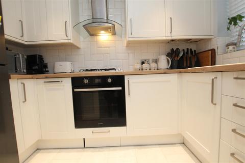 undefined, Copper Close, Eastleigh