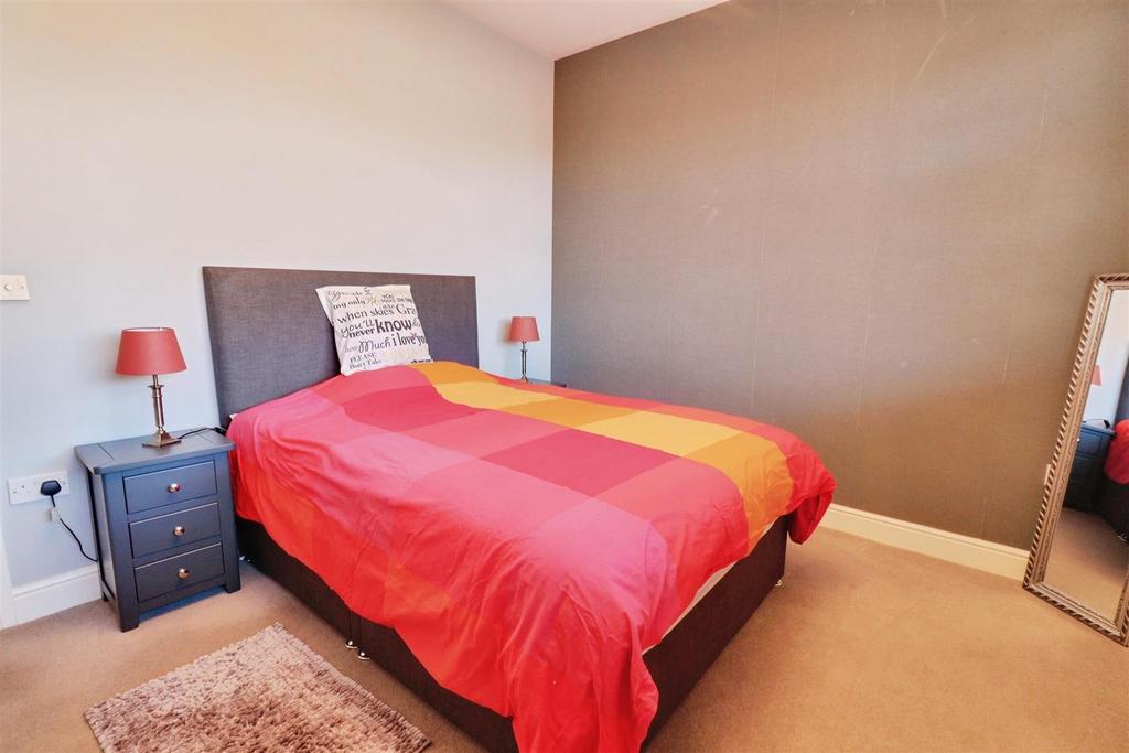 64468940-IMG 0480-IMG 0482.jpg