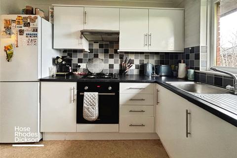 2 bedroom apartment for sale, Newport Road, Apse Heath, Sandown