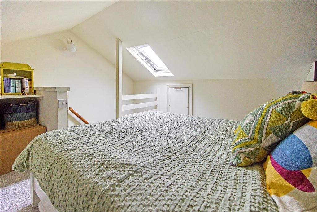 Bonus Loft Space 2