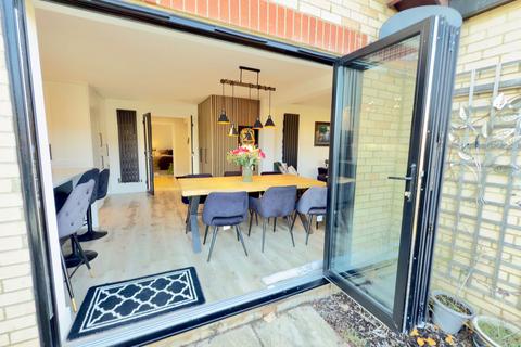 undefined, Mortons Fork, Milton Keynes MK13