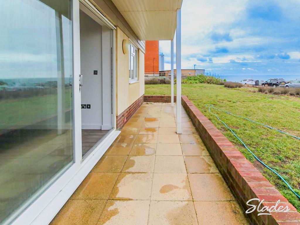 Latitude balcony