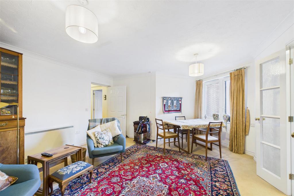 CAM01894 G0-PR0252-STILL009.jpg