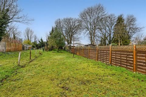 3 bedroom detached house for sale, Batchelors Barn Road, Andover